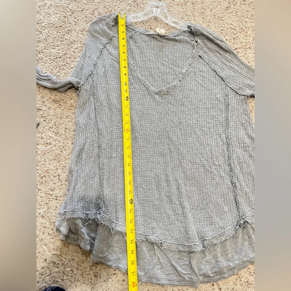 FREE PEOPLE- We the‎ Free Laguna gray Thermal Top sweater size medium